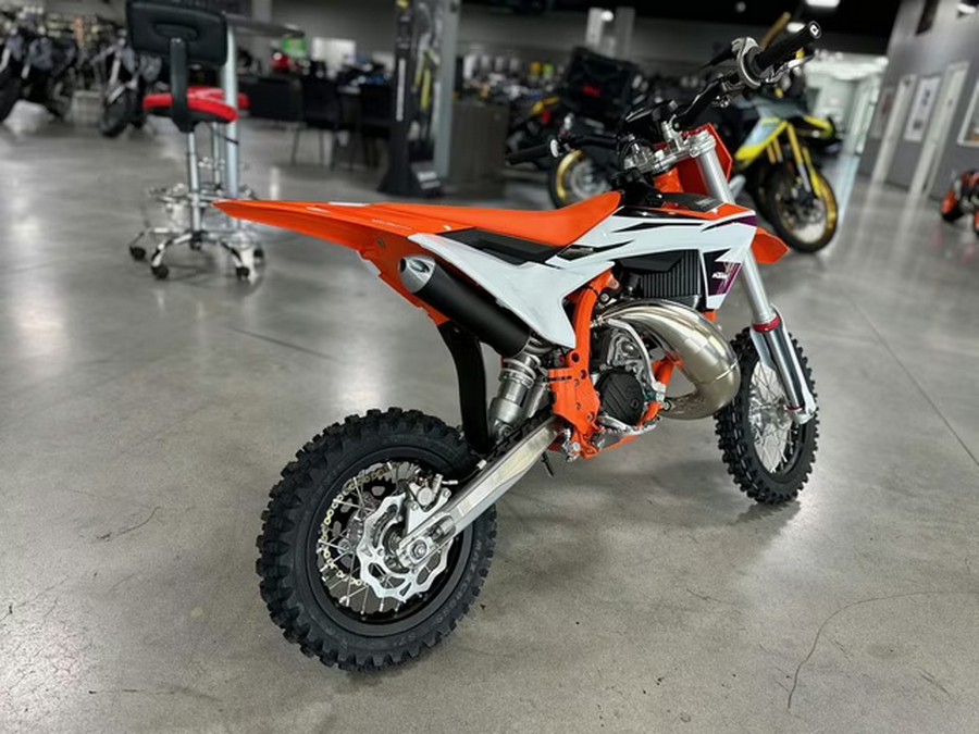 2025 KTM SX