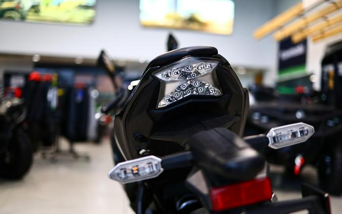 2026 Kawasaki NINJA 650 Metallic Flat Spark Black Metallic Carbon Gray