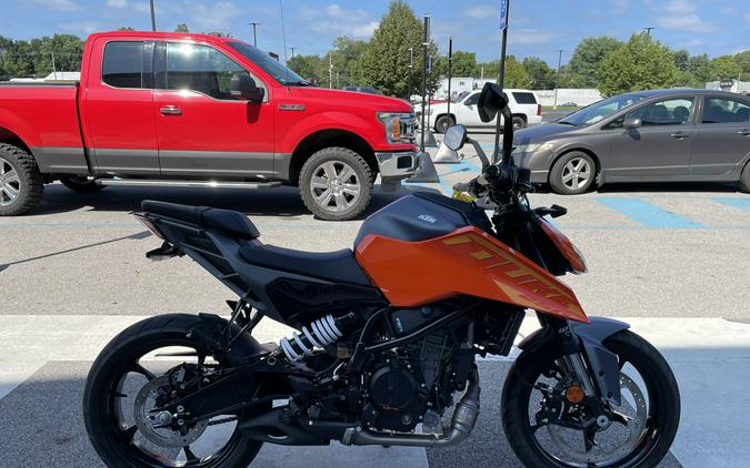 2024 KTM 250 Duke
