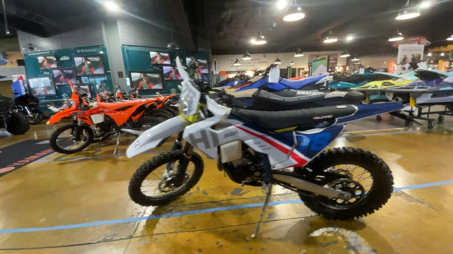 2025 Husqvarna FE501W