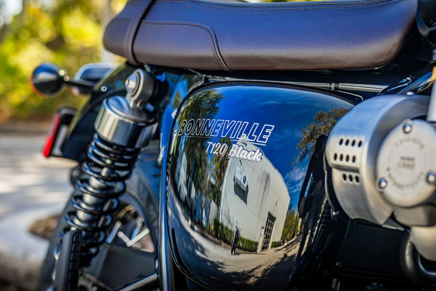 2024 Triumph Bonneville T120