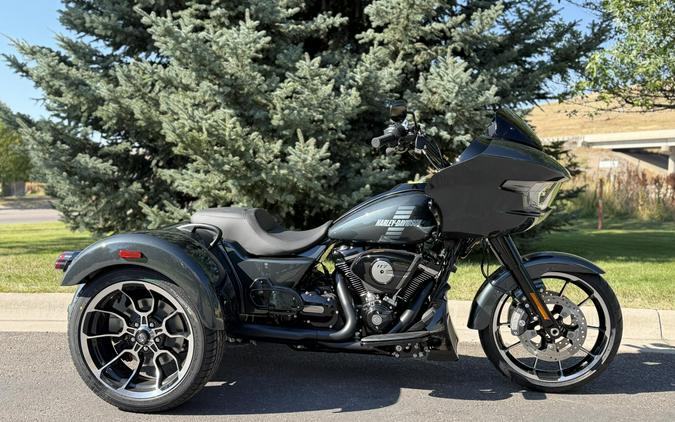 FLTRT 2026 Road Glide 3