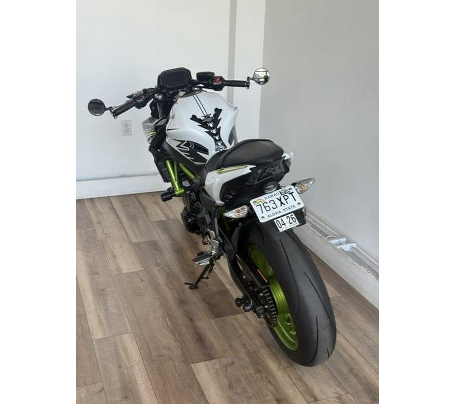 2021 Kawasaki Z650 ABS Pearl Blizzard White/Metallic Spark Black