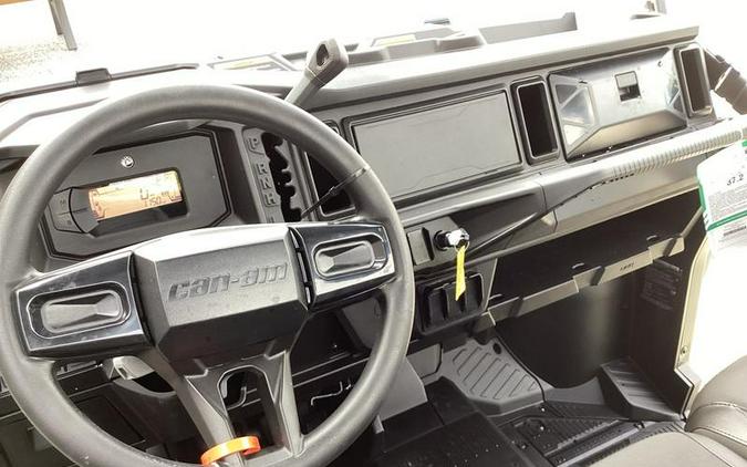 2026 Can-Am® Defender XT HD11