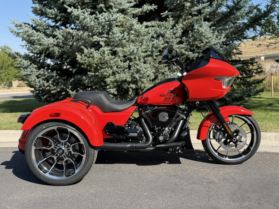 FLTRT 2026 Road Glide 3