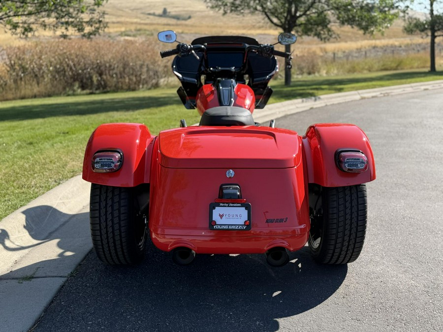 FLTRT 2026 Road Glide 3