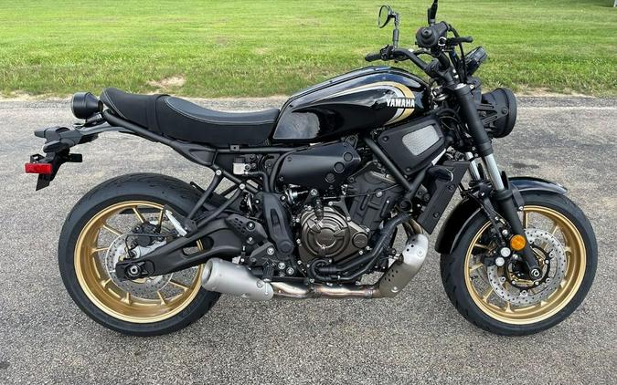 RIDE & REVIEW: Yamaha’s 2022 XSR700 Retro Twin