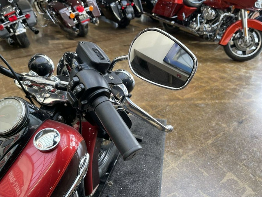 2019 Harley-Davidson Softail FLHC - Heritage Classic