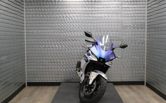 2025 YAMAHA YZF-R3