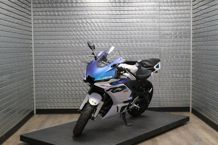 2025 YAMAHA YZF-R3