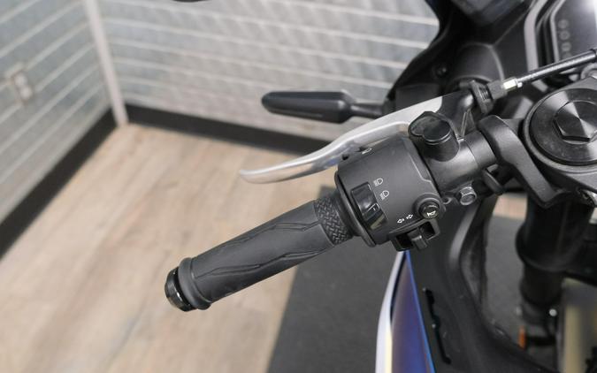 2025 YAMAHA YZF-R3