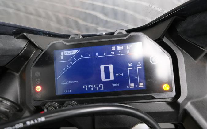 2025 YAMAHA YZF-R3