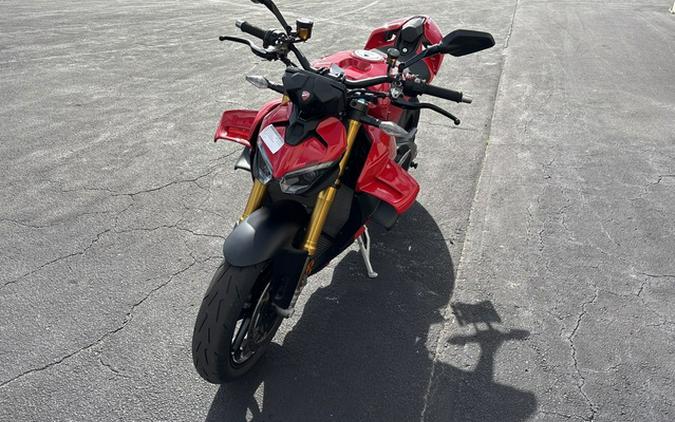 2025 Ducati Streetfighter V4 S Ducati Red V4 S