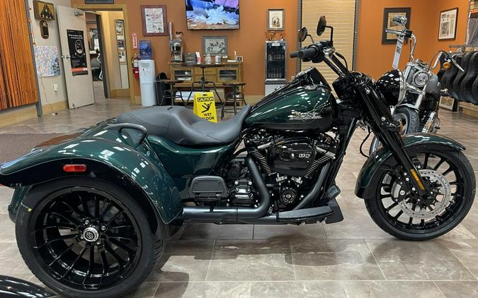 2024 Harley-Davidson Freewheeler Alpine Green / Vivid Black