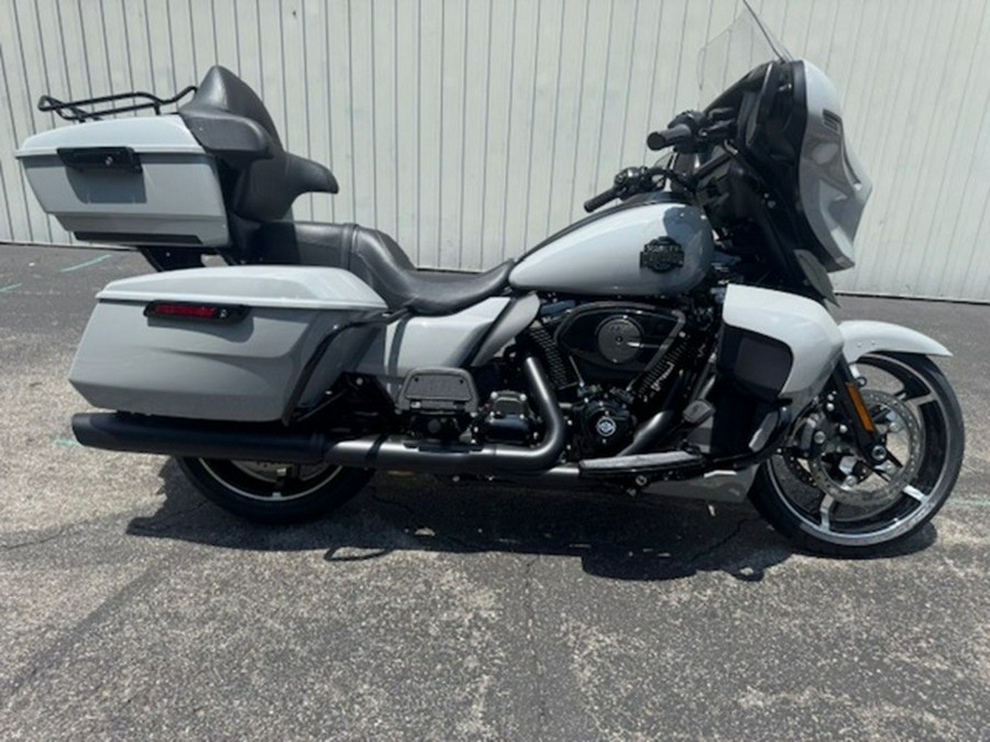 2025 Harley-Davidson FLHXU - Street Glide Ultra