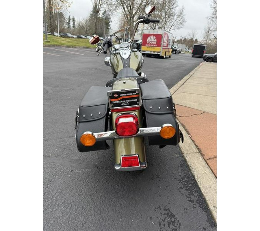 2016 Harley-Davidson® FLSTC - Heritage Softail® Classic