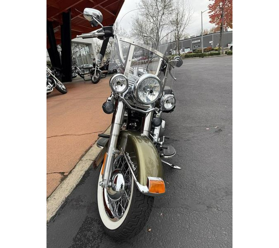 2016 Harley-Davidson® FLSTC - Heritage Softail® Classic