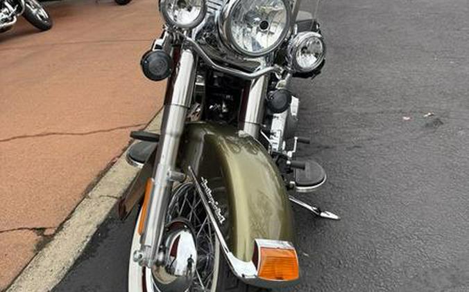 2016 Harley-Davidson® FLSTC - Heritage Softail® Classic