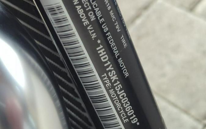 2018 Harley-Davidson® FLFBS - Softail® Fat Boy® 114 115th Anniversary