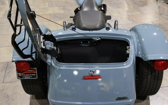 2024 Harley-Davidson Road Glide 3 Sharkskin Blue - Black Finish