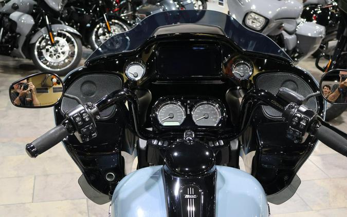 2024 Harley-Davidson Road Glide 3 Sharkskin Blue - Black Finish