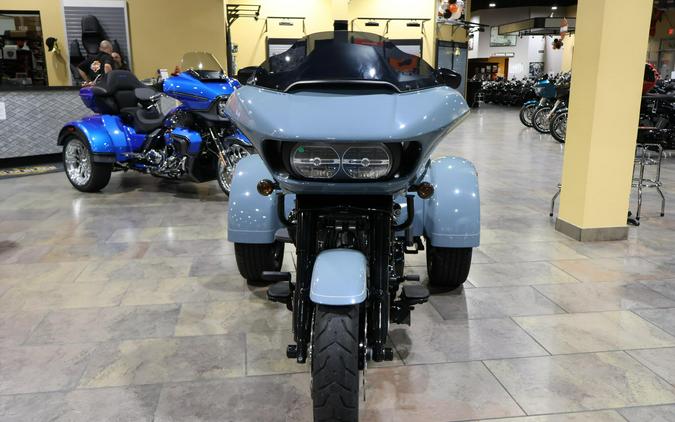 2024 Harley-Davidson Road Glide 3 Sharkskin Blue - Black Finish