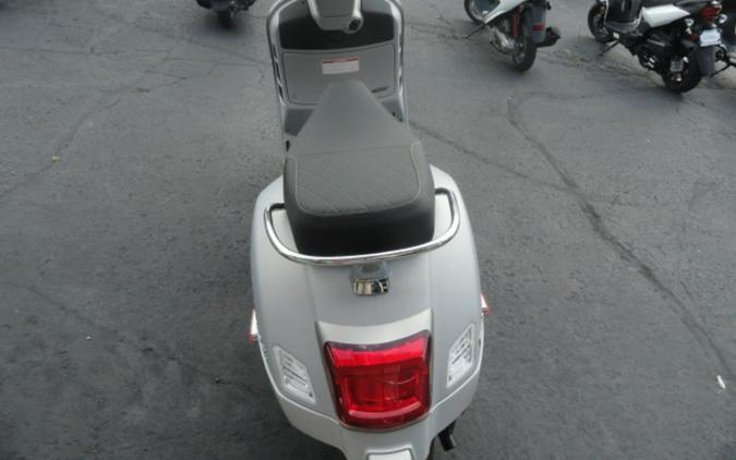 2024 Vespa GTS Super 300 Tech