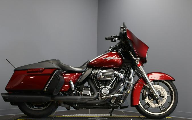2017 Harley-Davidson® Street Glide® Special Velocity Red Sunglo