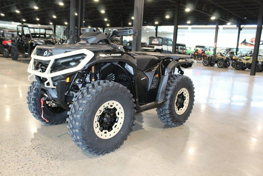 2027 Can-Am Outlander Backcountry 7.6 In.