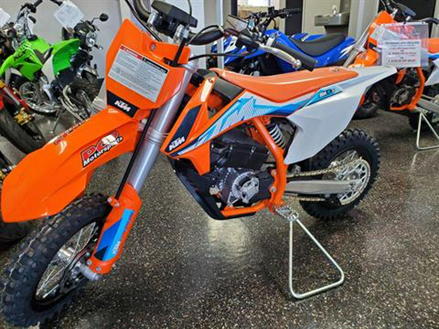 2023 KTM SX-E 3