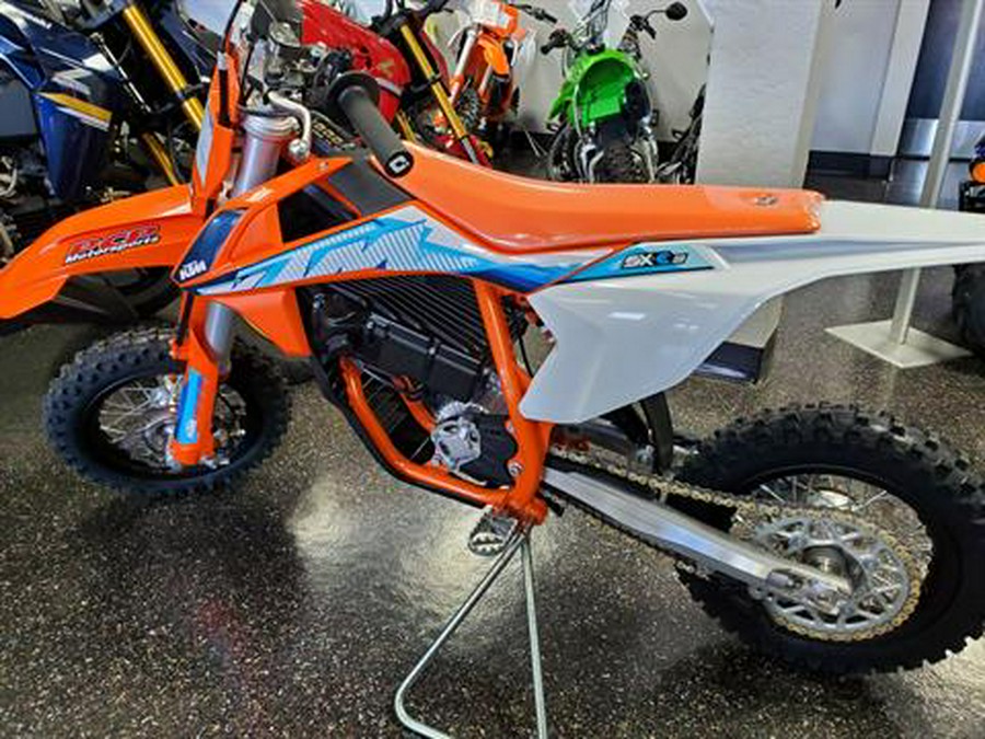 2023 KTM SX-E 3