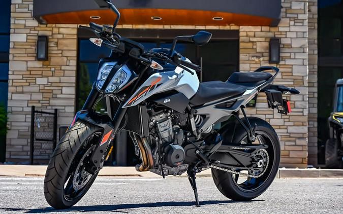 2024 KTM 790 Duke