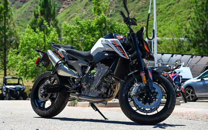 2024 KTM 790 Duke