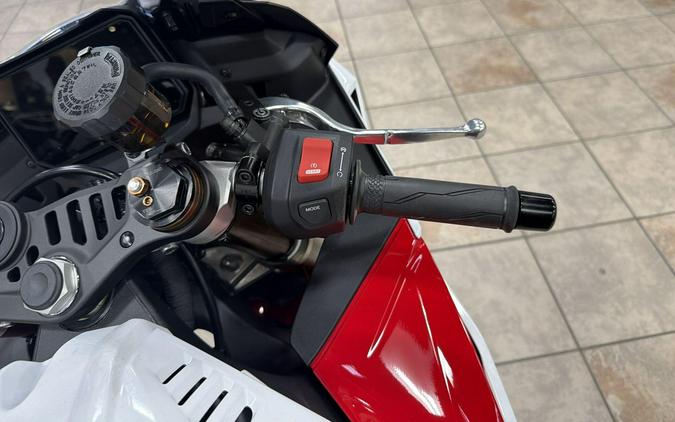2025 Yamaha YZF-R9