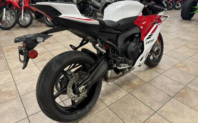 2025 Yamaha YZF-R9