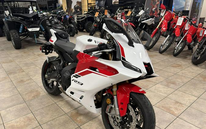2025 Yamaha YZF-R9