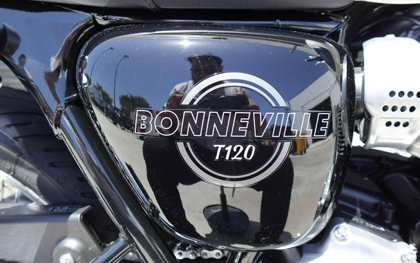 2026 Triumph Bonneville T120