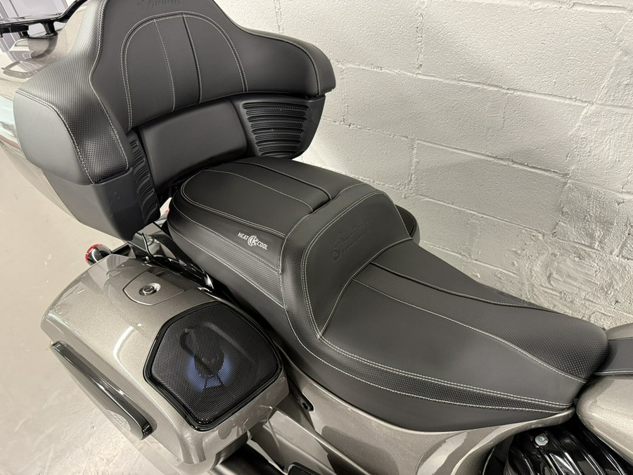 2025 Indian ROADMASTER DARK HORSE WITH POWERBAND AUDIO PACKAGE