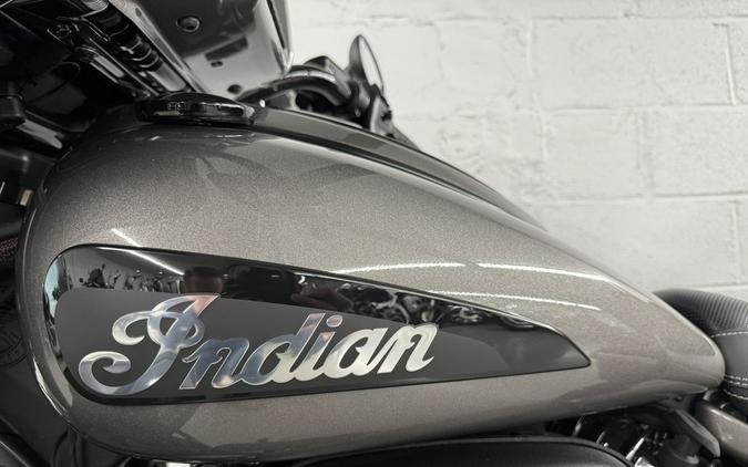 2025 Indian ROADMASTER DARK HORSE WITH POWERBAND AUDIO PACKAGE
