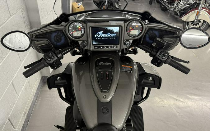 2025 Indian ROADMASTER DARK HORSE WITH POWERBAND AUDIO PACKAGE