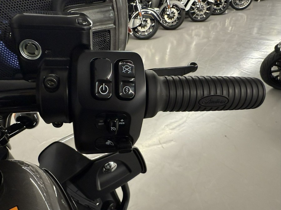 2025 Indian ROADMASTER DARK HORSE WITH POWERBAND AUDIO PACKAGE