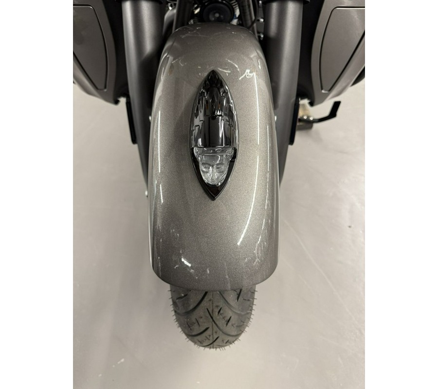 2025 Indian ROADMASTER DARK HORSE WITH POWERBAND AUDIO PACKAGE