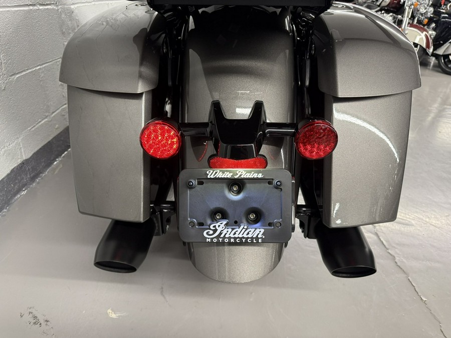 2025 Indian ROADMASTER DARK HORSE WITH POWERBAND AUDIO PACKAGE