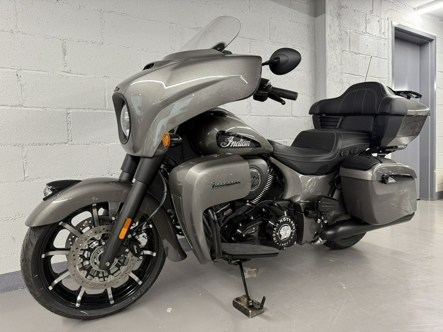 2025 Indian ROADMASTER DARK HORSE WITH POWERBAND AUDIO PACKAGE