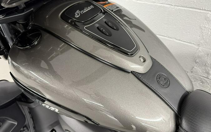2025 Indian ROADMASTER DARK HORSE WITH POWERBAND AUDIO PACKAGE
