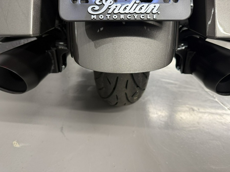 2025 Indian ROADMASTER DARK HORSE WITH POWERBAND AUDIO PACKAGE