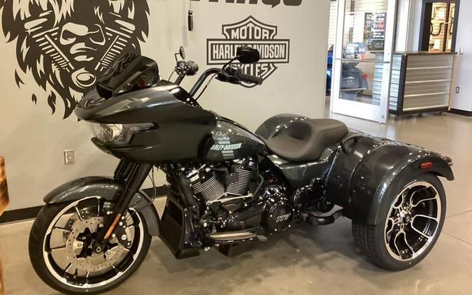 2026 Harley-Davidson® FLTRT - Road Glide® 3