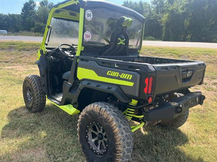 2020 Can-Am Defender X MR HD10