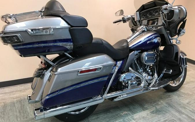 2016 Harley-Davidson CVO Limited Palladium Silver/Phantom Blue FLHTKSE