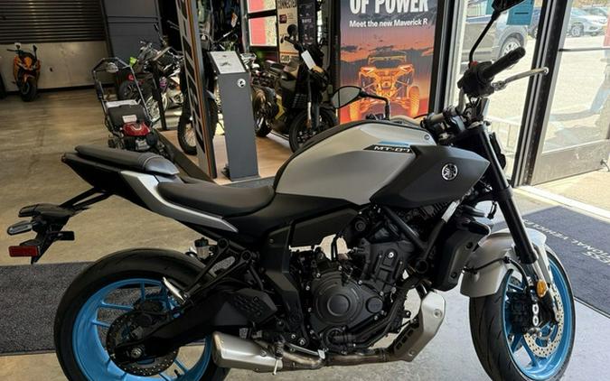 2025 Yamaha MT 07